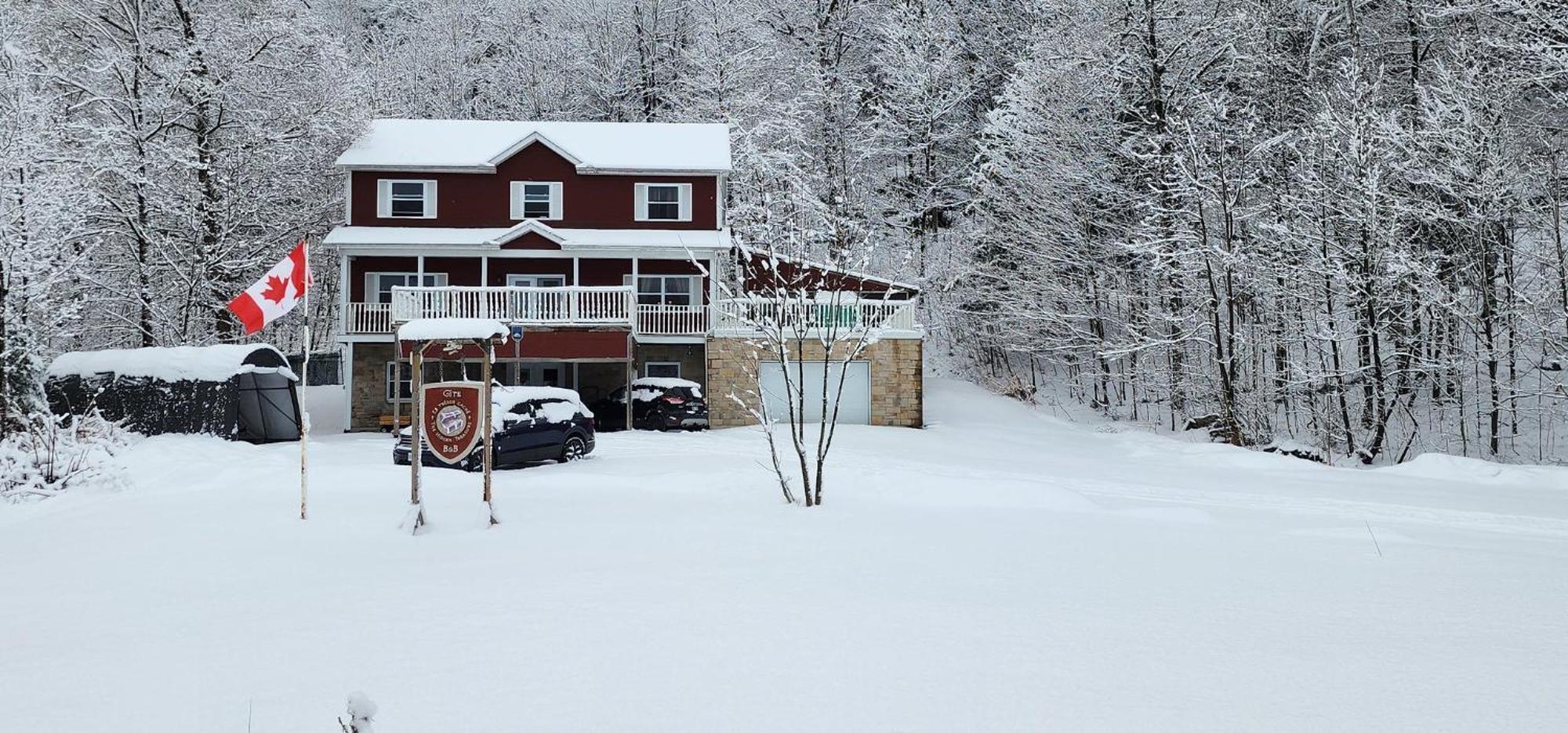 Gite Le Tresor Cache Bed & Breakfast เชลซี ภายนอก รูปภาพ