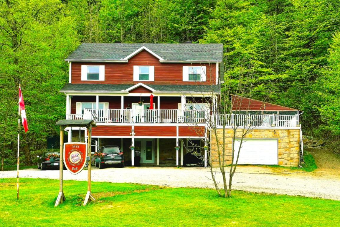Gite Le Tresor Cache Bed & Breakfast เชลซี ภายนอก รูปภาพ
